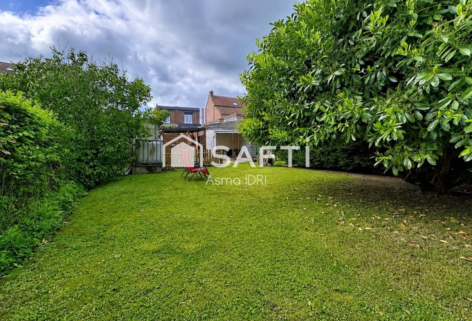 Maison individuelle avec 1 295 m² de terrain arboré — photo 1