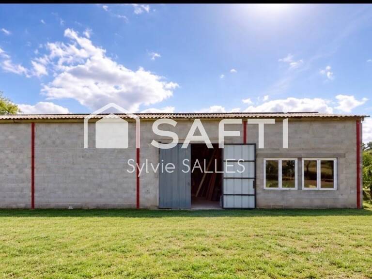 Terrain agricole avec bâtiment — photo 1