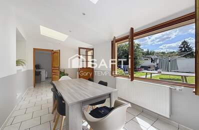 Semi individuelle- trois chambres-garage. — photo du bien