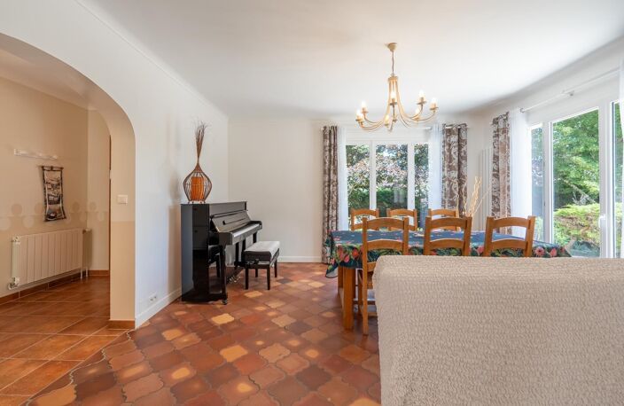 Maison avec dépendance et piscine — photo 4