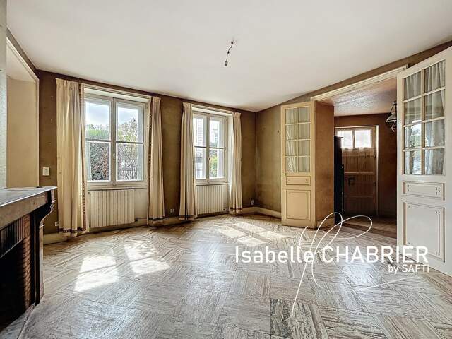 DURTAL, MAISON AVEC COUR, GARAGE & DEPENDANCE — photo du bien