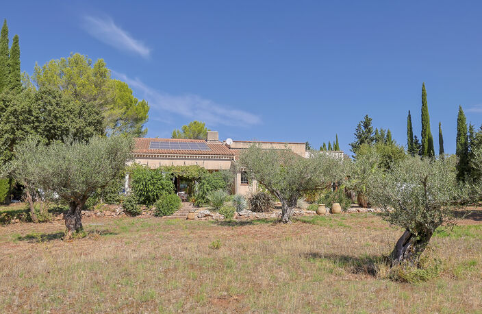 Villa T4 de plain-pied, 125m2 habitables sur 11 799m2 de terrain avec garage de 77m2. — photo 4