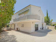 Maison composée de 3 appartements au Cap Brun — photo 2