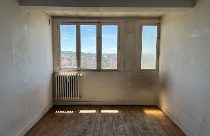 T2 PLACE DUPUY — photo 4