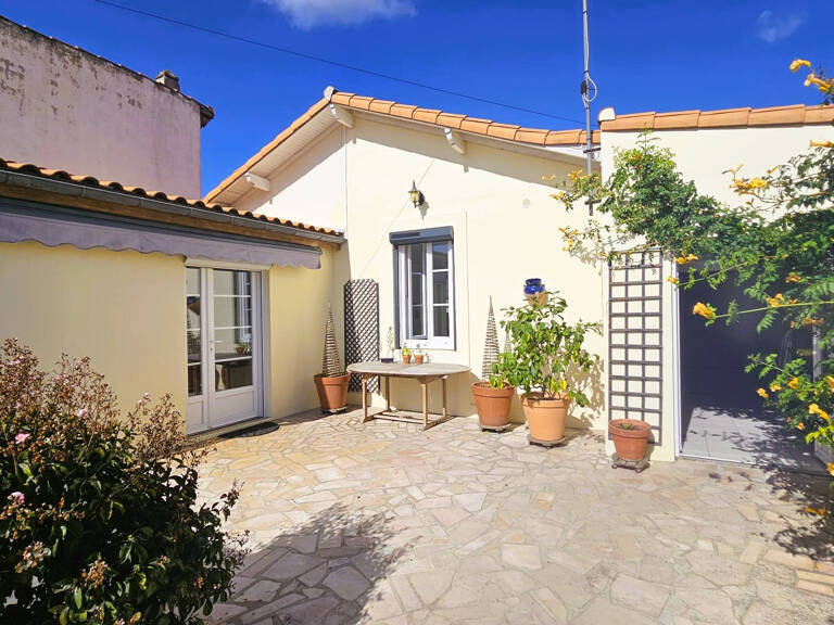 Ensemble Immobilier de plain-pied — photo 1