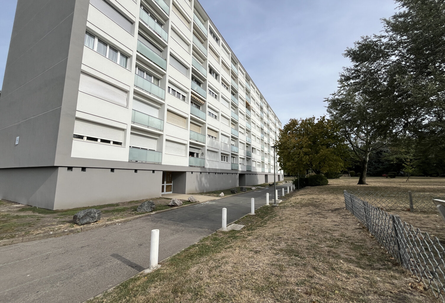 IDEAL INVESTISSEUR - APPARTEMENT T4 RESIDENCE L'HIPPODROME VILLARS — photo 1
