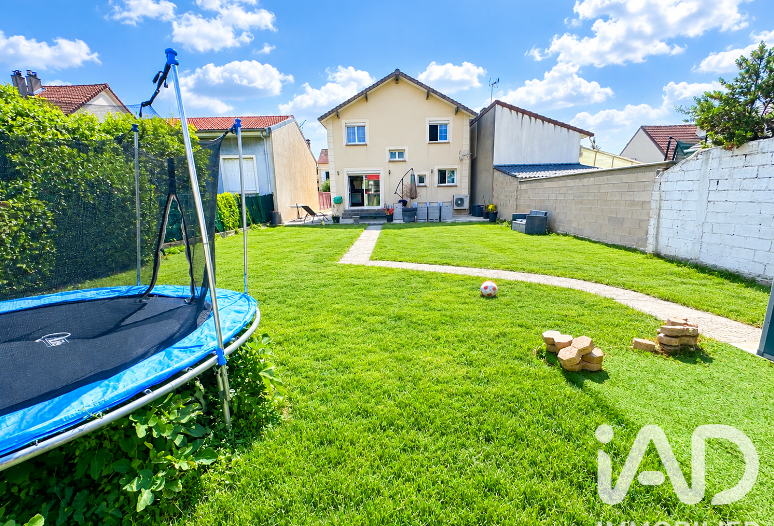 Vente Maison/villa 8 pièces — photo 1