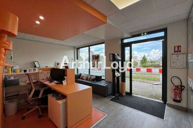 Commerce  210000 €