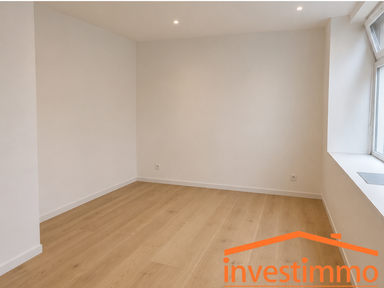 Local professionnel/Bureaux/Local commercial - 20m2 - Boulog — photo 1