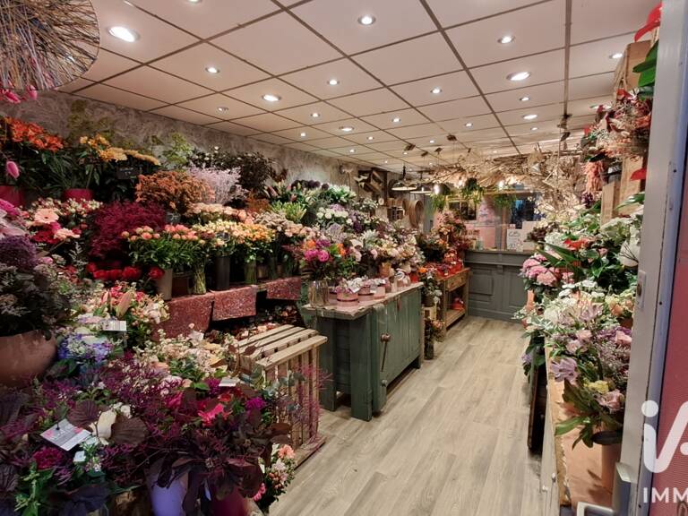 Vente Cadeaux, Fleurs 150 m&sup2; — photo 1