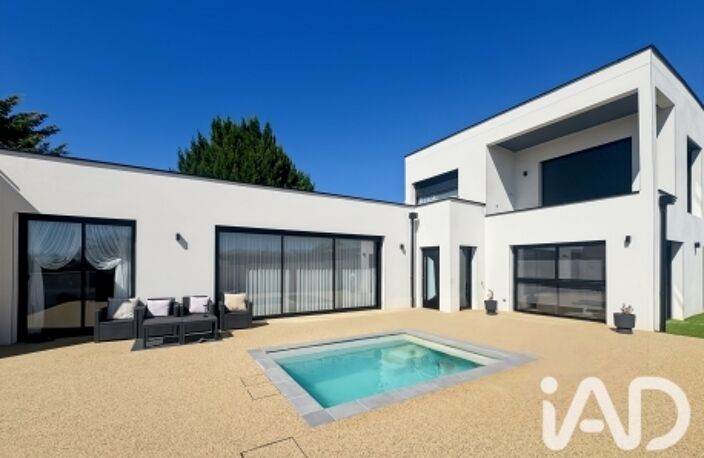 Vente Maison/villa 7 pièces — photo 2