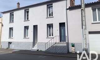 Maison 9 Pièces 270 m² à vendre à La Châtaigneraie (85120)