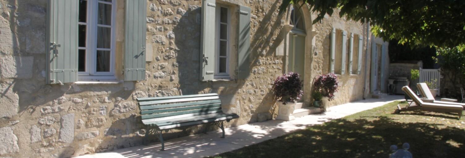 Maison 5 Pièces 380 m² à vendre à Cazaugitat (33790)