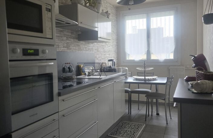 Vente Appartement 5 pièces — photo 2