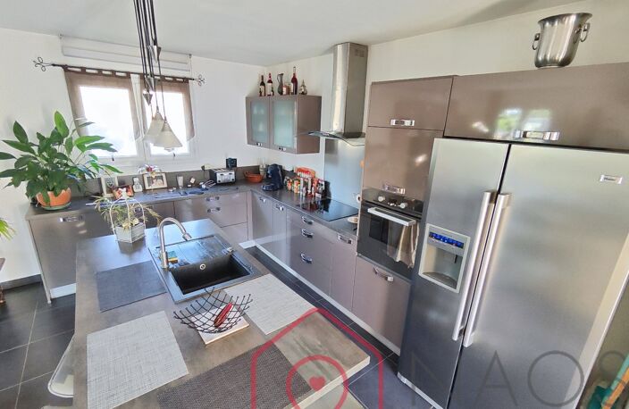 Villa 4 faces — photo 2