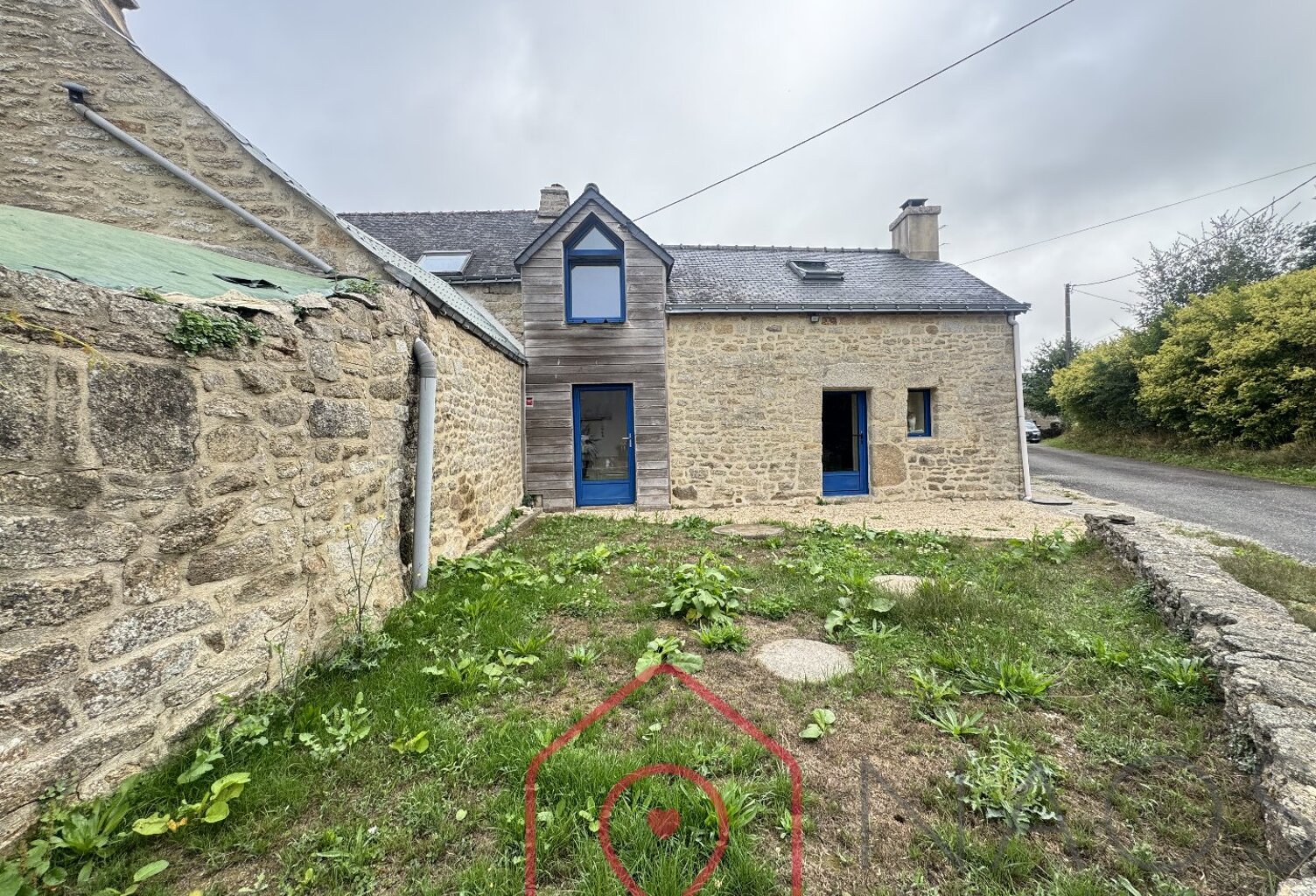 MALGUÉNAC  MAISON EN PIERRE, BELLES PRESTATIONS ET CONFORT ÉNERGÉTIQUE — photo 1