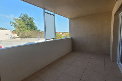 Appartement 3 pièces 827 €