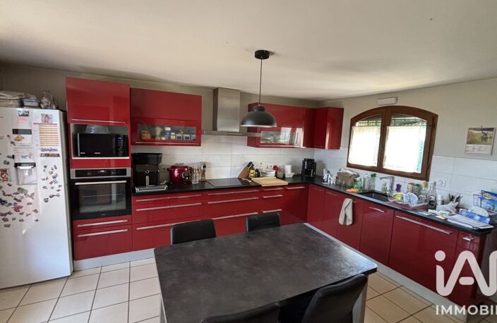 Vente Maison/villa 8 pièces — photo 3