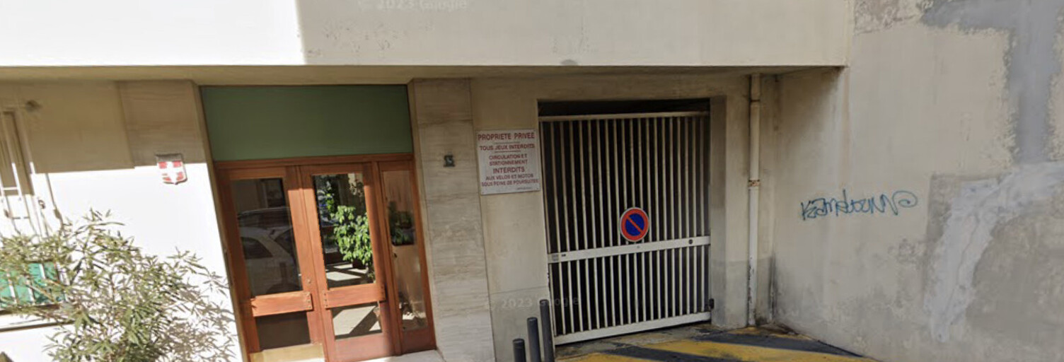 Garage  15 m² à louer à Marseille 10 (13010)