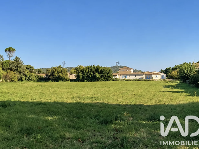 Vente Terrain à bâtir 700 m&sup2; — photo du bien