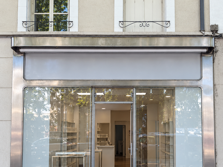 Vente Boutique/Local commercial 64 m&sup2; — photo 1