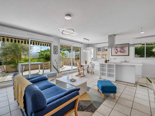 MENTON - BAS BORRIGO - Appartement 4 pièces avec très grande terrasse jardin et garage — photo du bien