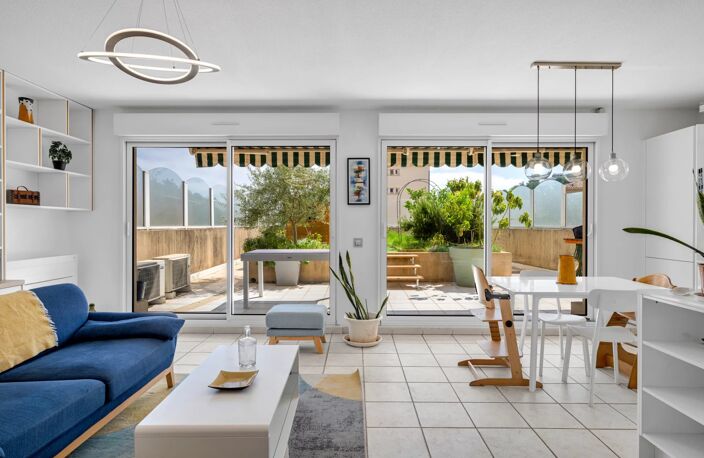MENTON - BAS BORRIGO - Appartement 4 pièces avec très grande terrasse jardin et garage — photo 3