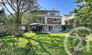 Maison 10 Pièces 326 m² à vendre à Créteil (94000)