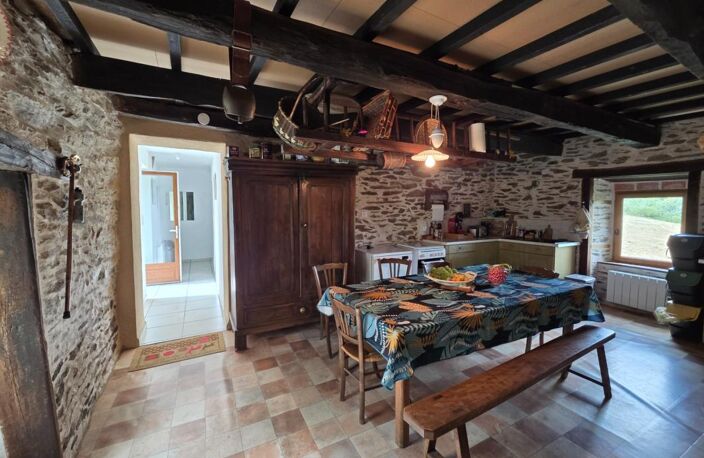 Maison 6 pces, 80 m² avec dépendances, source, terrain de 59 635 m² — photo 4