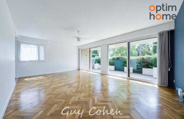 T4 STANDING DE 98 m2 EN RDJ TERRASSE 23 m2 PROCHE CENTRE — photo 2