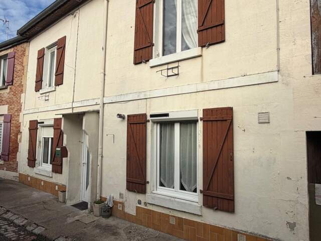 MAISON DE VILLAGE 3 PIECES ET DEPENDANCES — photo du bien