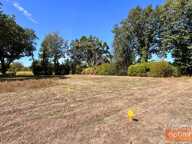 LE TRÉVOUX – TERRAIN À BÂTIR DE 983 M² — photo 2
