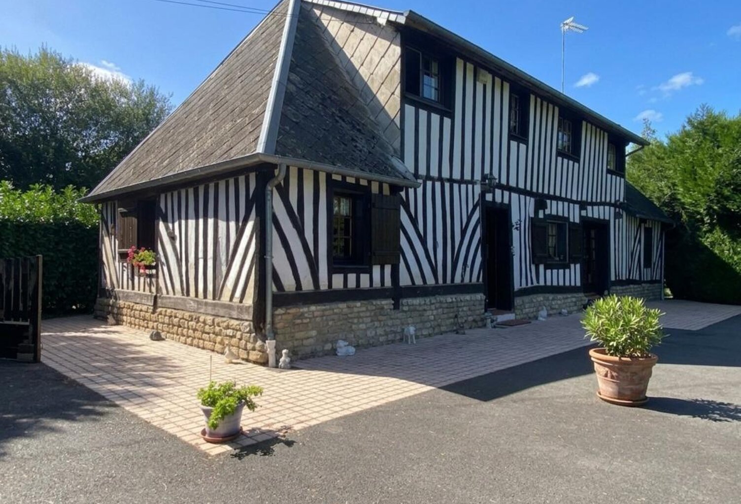 Charme normand et potentiel – Maison de caractère proche Pont-l’Évêque — photo 1