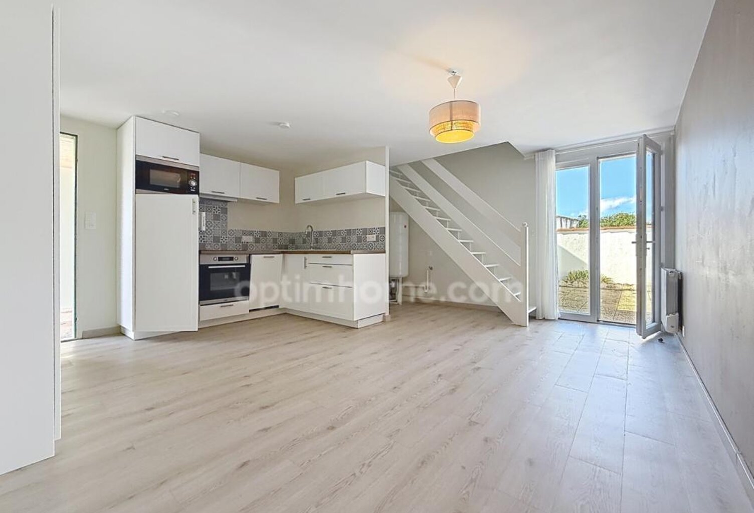 Maison à vendre 3 pièces LA FLOTTE (17) — photo 1