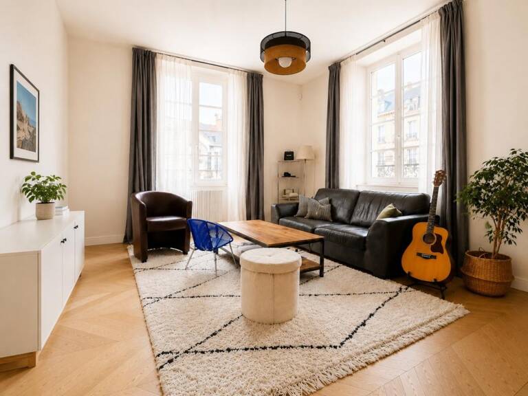 Centre historique de Nantes — 80 m² au charme rare, 3 chambres, rénové avec goût : à investir ou à habiter — photo 1