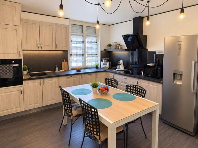 MAISON DE VILLAGE 4 CHAMBRES AVEC JARDIN ET DÉPENDANCES — photo du bien