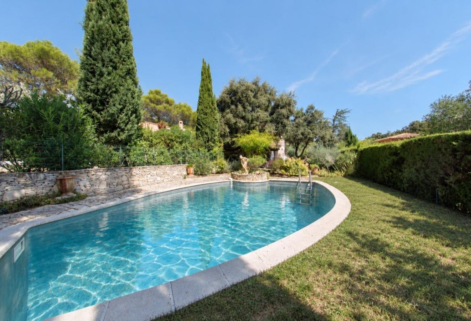 VILLENEUVE-LÈS-AVIGNON (30400) – MAISON INDIVIDUELLE – 5 PIÈCES – CALME ABSOLU – AUCUN VIS-À-VIS – PISCINE – BUREAU INDÉPENDANT — photo 1