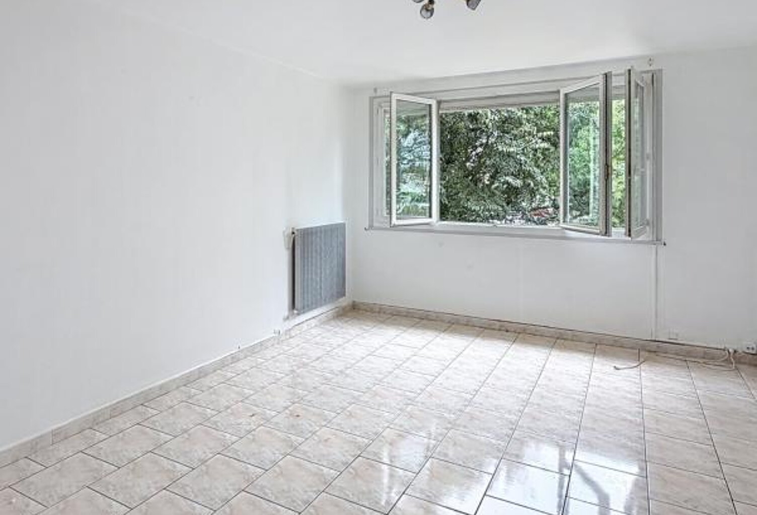 Mérignac – T3 avec balcon, vue verdoyante et fort potentiel de valorisation — photo 1