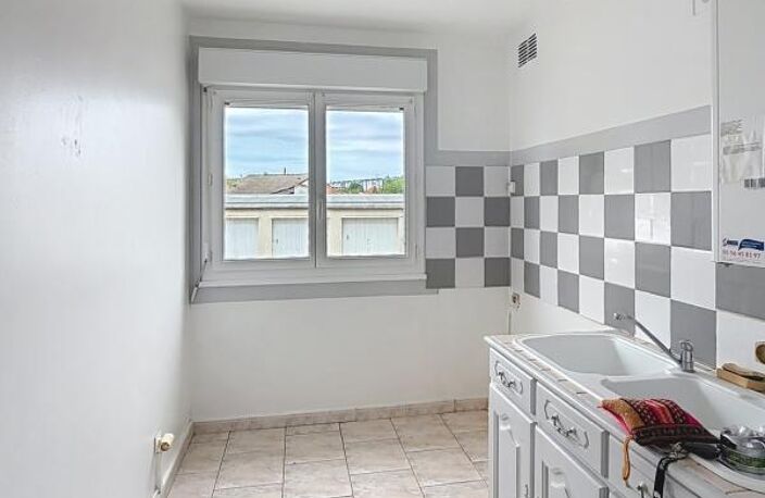 Mérignac – T3 avec balcon, vue verdoyante et fort potentiel de valorisation — photo 3