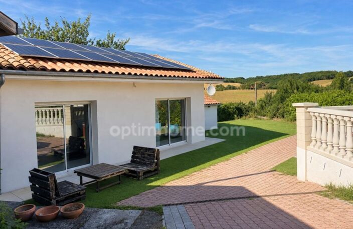 Maison, ferme à rénover, piscine, terrain de 1 900 m² — photo 2