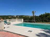 Maison, ferme à rénover, piscine, terrain de 1 900 m² — photo 3