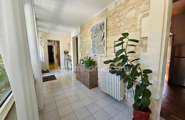 Coup de cœur à Nersac — Demeure de charme de 244 m² et 5 chambres, aux prestations haut de gamme. 10 pièces NERSAC (16) — photo 5