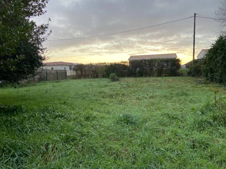 Terrain à bâtir à Sadirac (33670) — photo 1