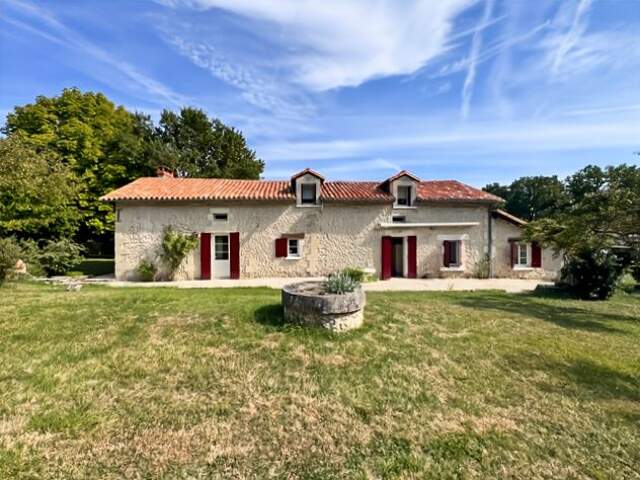 Maison À Vendre — photo du bien