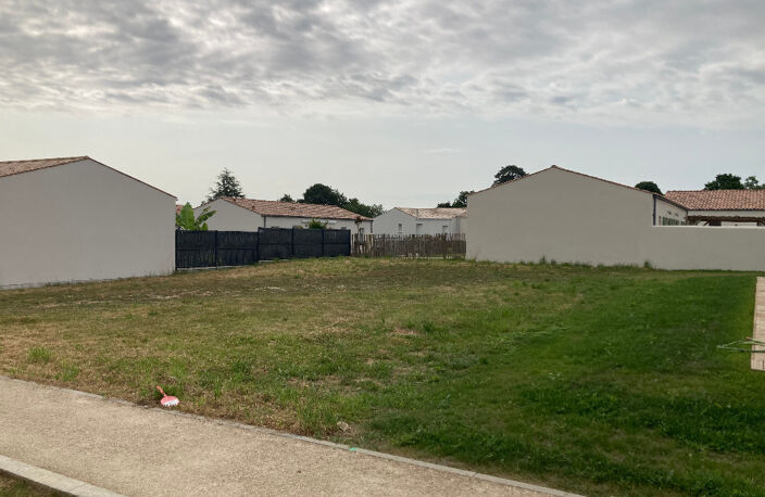 Maison à construire à Saintes (17100) — photo 2