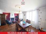 FINISTERE - Telgruc-sur-Mer (29560) - A VENDRE - MAISON 154M2 - 3 APPARTEMENTS (2 APPARTEMENTS TYPE T2 - 1 APPARTEMENT TYPE T1)- 1000M2 DE TERRAIN CONSTRUCTIBLE - DIVISION A ETUDIER - A 5MIN DE LA PLA — photo 2