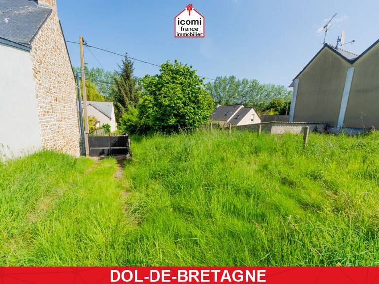ILLE-ET-VILAINE - Dol-de-Bretagne (35120) - A VENDRE - TERRAIN 558M² CLOS - HORS LOTISSEMENT- NON VIABILISE - LIBRE DE CONSTRUCTEUR - BEAU POTENTIEL - TOUT A L'EGOUT — photo 1