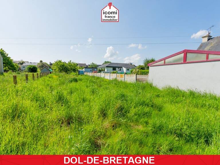 ILLE-ET-VILAINE - Dol-de-Bretagne (35120) - A VENDRE - TERRAIN 558M² CLOS - HORS LOTISSEMENT- NON VIABILISE - LIBRE DE CONSTRUCTEUR - BEAU POTENTIEL - TOUT A L'EGOUT — photo 1