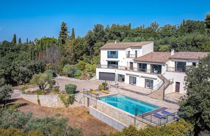 LA GAUDE – VILLA DE PRESTIGE • 326 M² • 2 400 M² DE TERRAIN • PISCINE À DÉBORDEMENT — photo 2