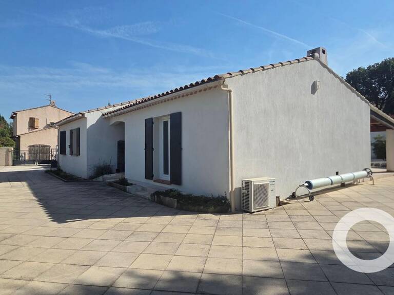 A vendre maison individuelle de plain-pied type 5/6 avec piscine sur terrain d'environ 900 m², plat — photo 1